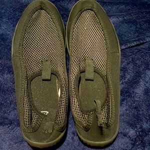 Swim shoes